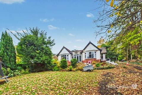 3 bedroom detached bungalow for sale, Highfield Drive, Winshill