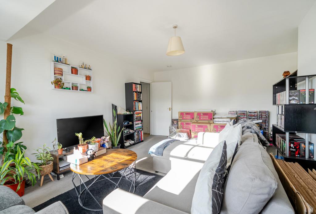Sitting/Dining Room