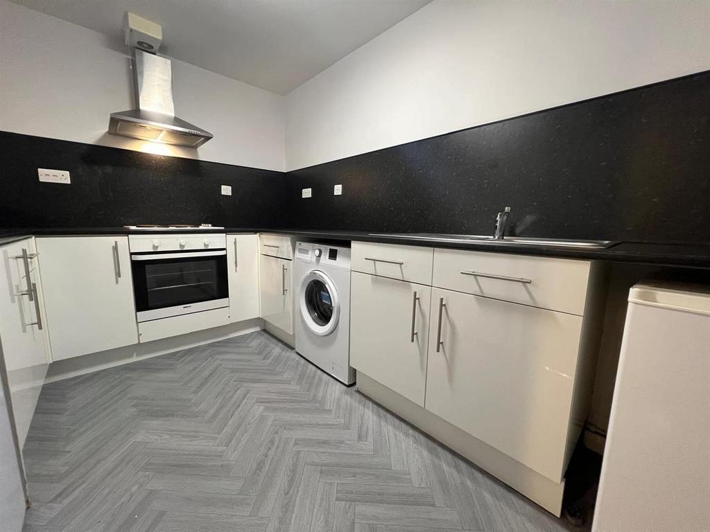 Kitchen ...jpg