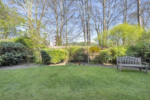 1 bedroom flat for sale, Lacy Court, Risbygate Street, Bury St. Edmunds