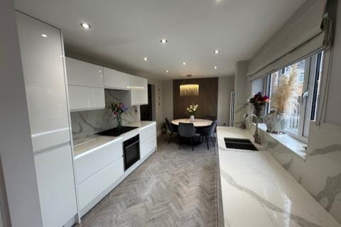 4 bedroom detached house for sale, Caddon Avenue, South Elmsall