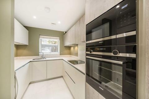 undefined, Eveline Road, Mitcham CR4