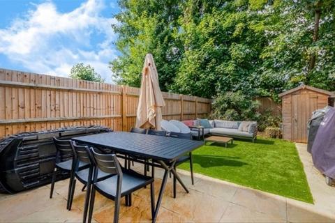 undefined, Eveline Road, Mitcham CR4