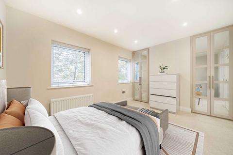 undefined, Eveline Road, Mitcham CR4