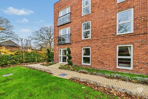 2 bedroom ground floor flat for sale, Humphrey Court, The Oval, Stafford