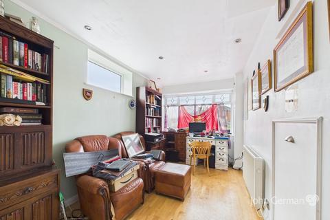 4 bedroom semi-detached house for sale, Holmcroft Road, Stafford