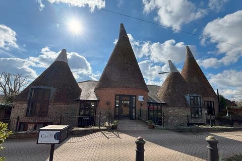 Office to rent, Red Hill Wateringbury ME18 5NN