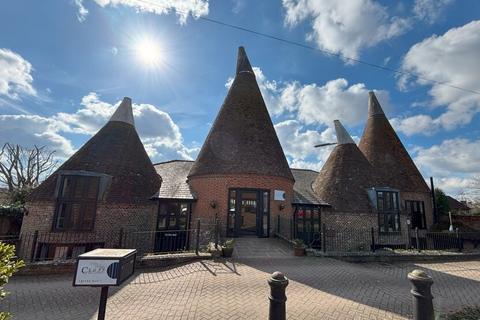 Office to rent, Red Hill Wateringbury ME18 5NN