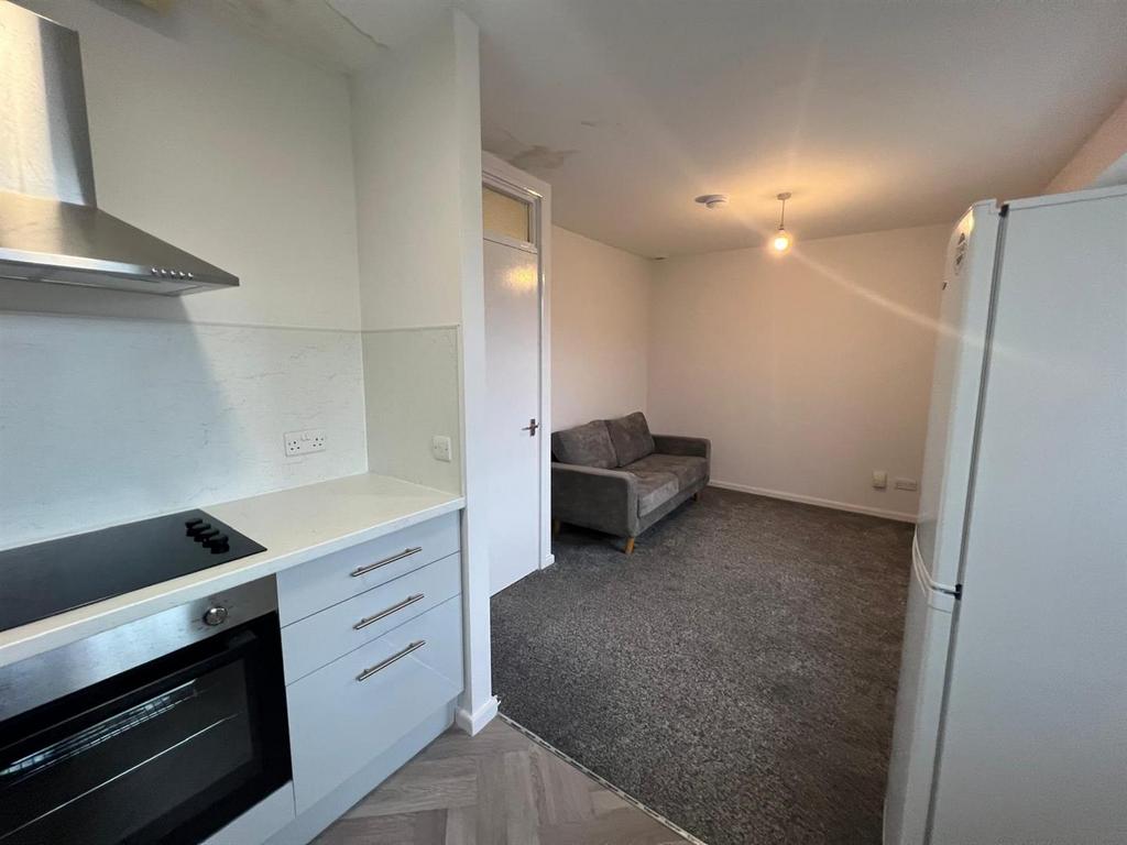 Lounge:Kitchen.jpg