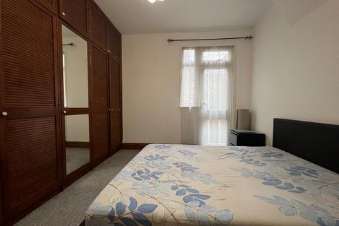 2 bedroom ground floor flat to rent, Marlborough Road, Bowes Park N22