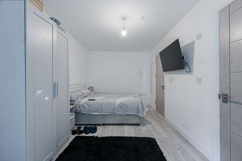 undefined, The Green, East Acton, London, W3