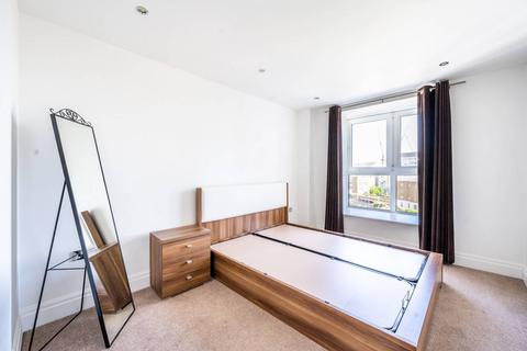 2 bedroom flat to rent, The Boulevard, Imperial Wharf, London, SW6