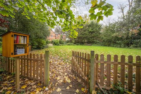 undefined, Edge Hill, Wimbledon, London, SW19