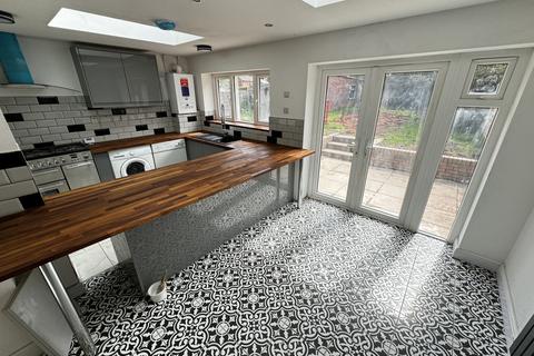 undefined, Mount Road, Wolverhampton WV4