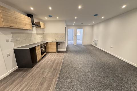 2 bedroom apartment to rent, Broadmeadow Flats, Wolverhampton WV4