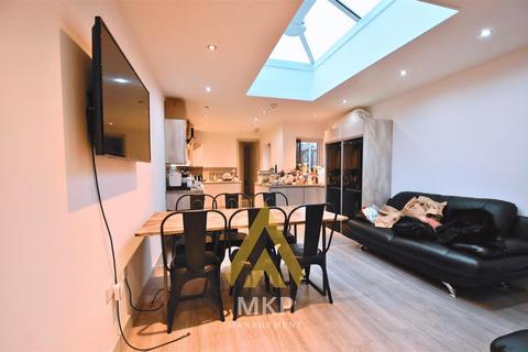 7 bedroom terraced house to rent, Tiverton Road, Selly Oak, Birmingham B29