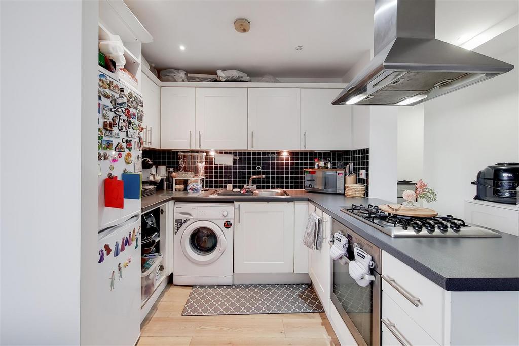 Kitchen Area: