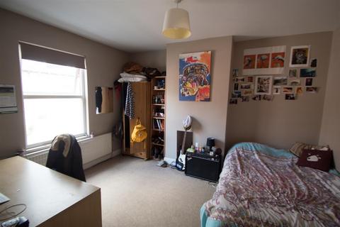 2 bedroom terraced house to rent, Thornville Street, Hyde Park, Leeds, LS6 1RP