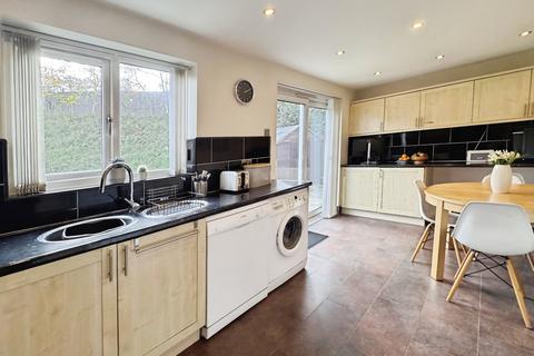 3 bedroom detached house for sale, Thornleigh Drive, Liversedge, WF15