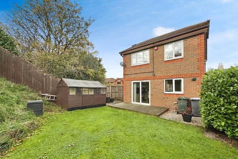 3 bedroom detached house for sale, Thornleigh Drive, Liversedge, WF15