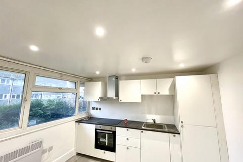 undefined, Hindhead Gardens, Northolt UB5