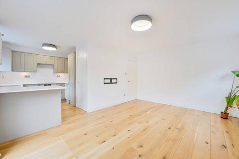 2 bedroom flat for sale, Ravensmede Way, Chiswick, London, W4