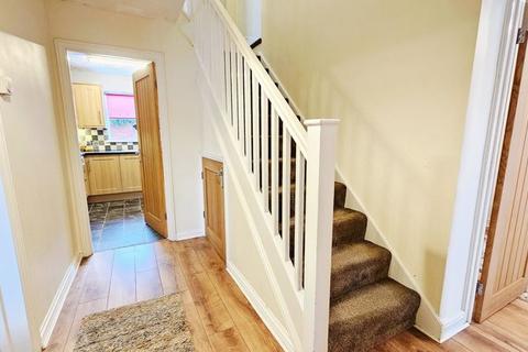 4 bedroom detached house for sale, Oulton Avenue, Hereford HR2