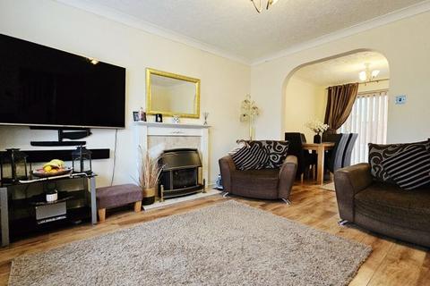 4 bedroom detached house for sale, Oulton Avenue, Hereford HR2