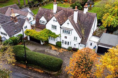 Four Oaks Road, Four Oaks, Sutton Coldfield, B74 2XU