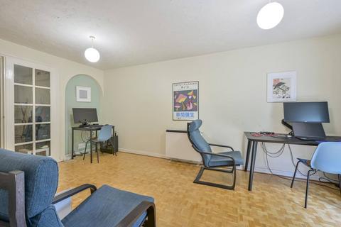 1 bedroom flat to rent, Selhurst Close, Wimbledon Common, London, SW19