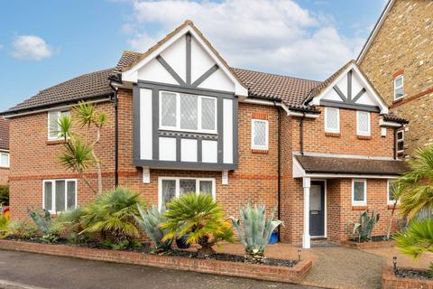 undefined, Camel Grove, Kingston, Kingston upon Thames, KT2