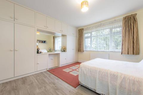 undefined, Powys Lane, Southgate, London, N13
