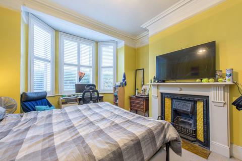 undefined, Long Lane, North Finchley, London, N3