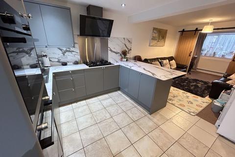 3 bedroom semi-detached house for sale, Kings Drive, Llandudno
