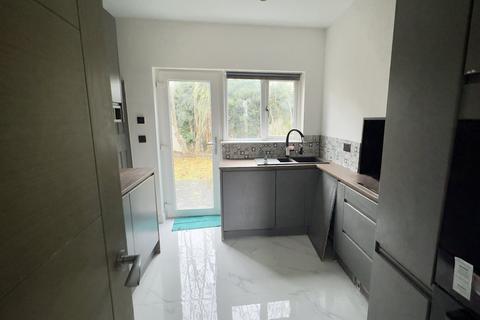 2 bedroom semi-detached house for sale, Bell Close, Pinner, HA5