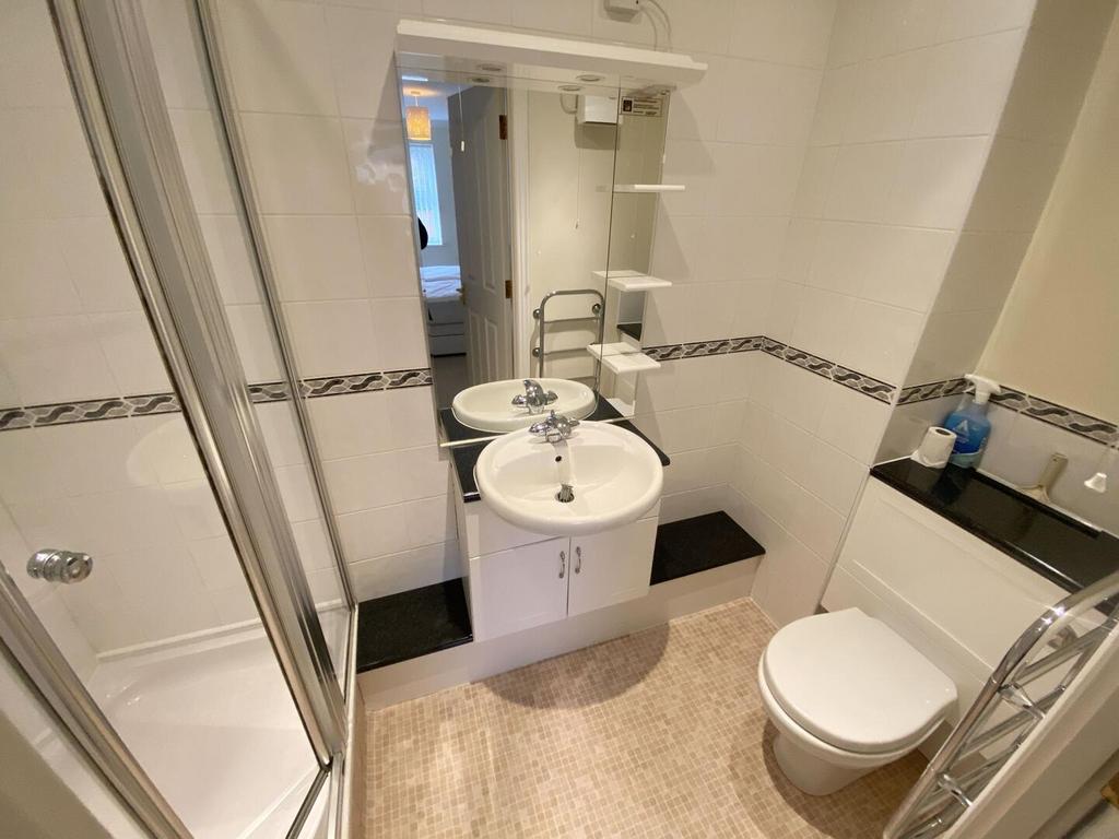 Ensuite