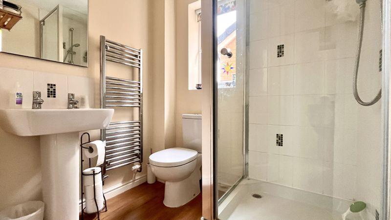 En-Suite to Bedroom