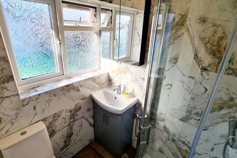 undefined, Runnymede, London SW19