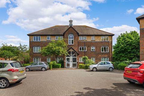 undefined, 19 Cotswold Way, Worcester Park
