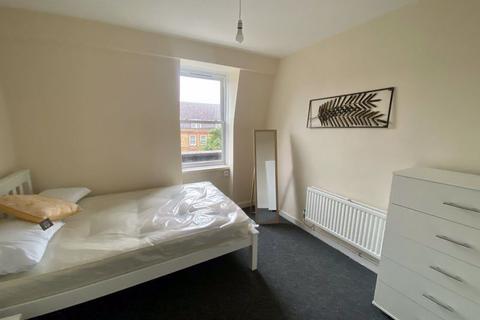 2 bedroom apartment for sale, Fulham Road, Fulham, London