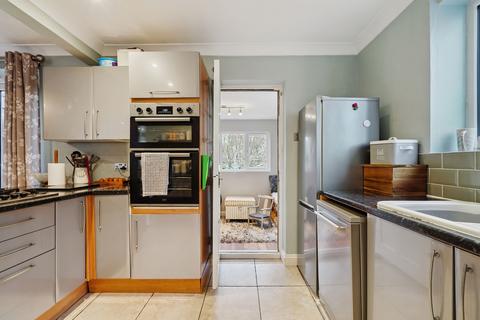 3 bedroom semi-detached house for sale, Tyzack Road, High Wycombe HP13