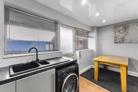 undefined, Eafield Avenue, Milnrow, OL16 3UN