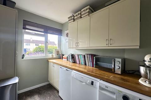 3 bedroom terraced house to rent, Redmoor Close, Littlemore