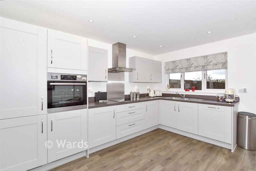 Kitchen/Dining Area