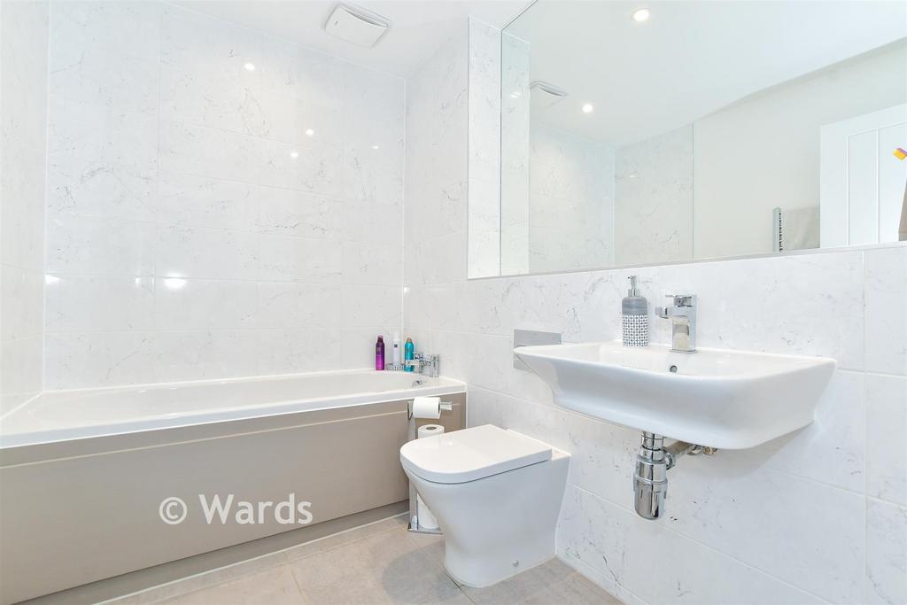 En-Suite Bathroom