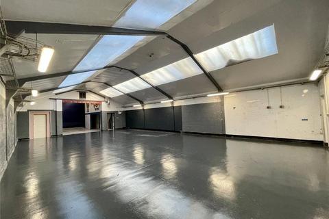 Industrial unit to rent, 25 Bowlers Croft Basildon SS14 3DX