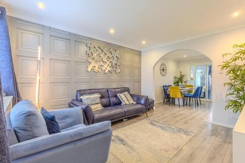 undefined, Dunellan Gardens, Glasgow, Moodiesburn, G69 0GE