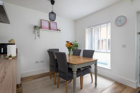 3 bedroom terraced house for sale, Brooklands, Milton Keynes MK10