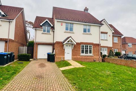 5 bedroom house to rent, Pennylets Green, Stoke Poges, Slough, Sl1 9at