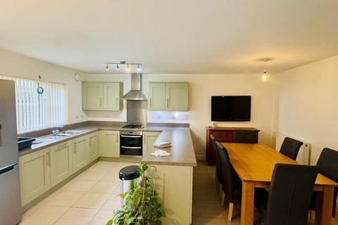 5 bedroom house to rent, Pennylets Green, Stoke Poges, Slough, Sl1 9at